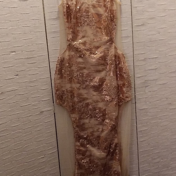 Gold & Sexy mermaid gown - Picture 3 of 12